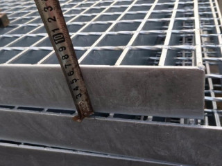 熱鍍鋅格柵板規格是怎么要求的? 熱鍍鋅格柵板規格是怎么要求的?